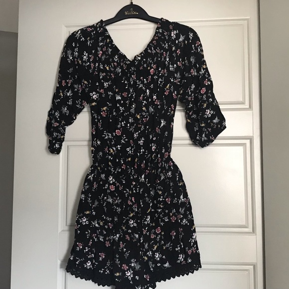 Abercrombie & Fitch Pants - Abercrombie & Fitch floral romper